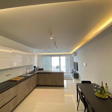 Tigne Sliema Three Bedrooms Apartment מראה חיצוני תמונה