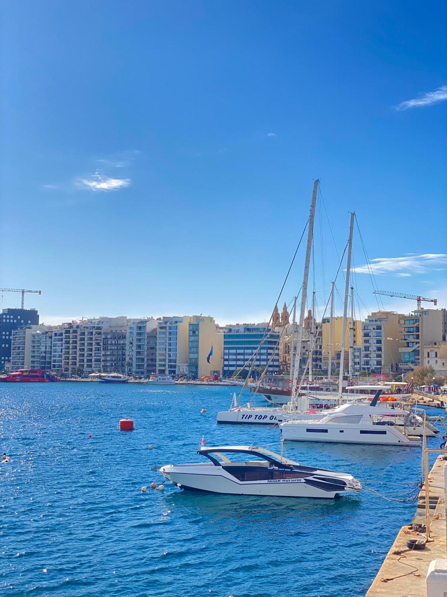 Tigne Sliema Three Bedrooms Apartment מראה חיצוני תמונה