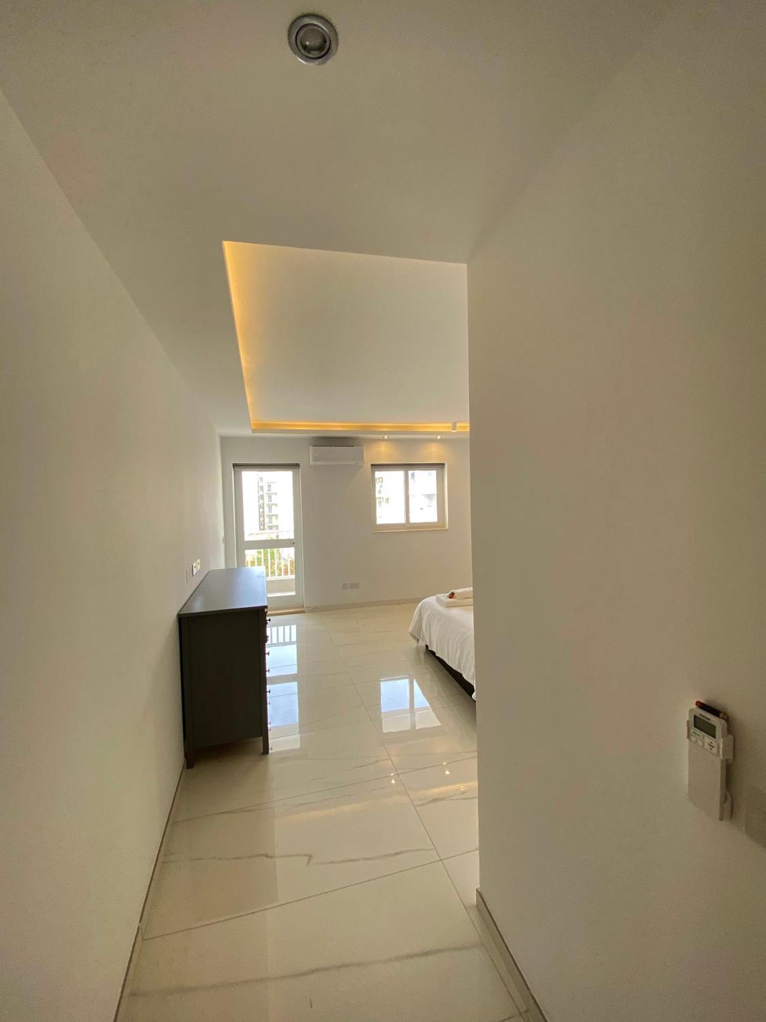 Tigne Sliema Three Bedrooms Apartment מראה חיצוני תמונה
