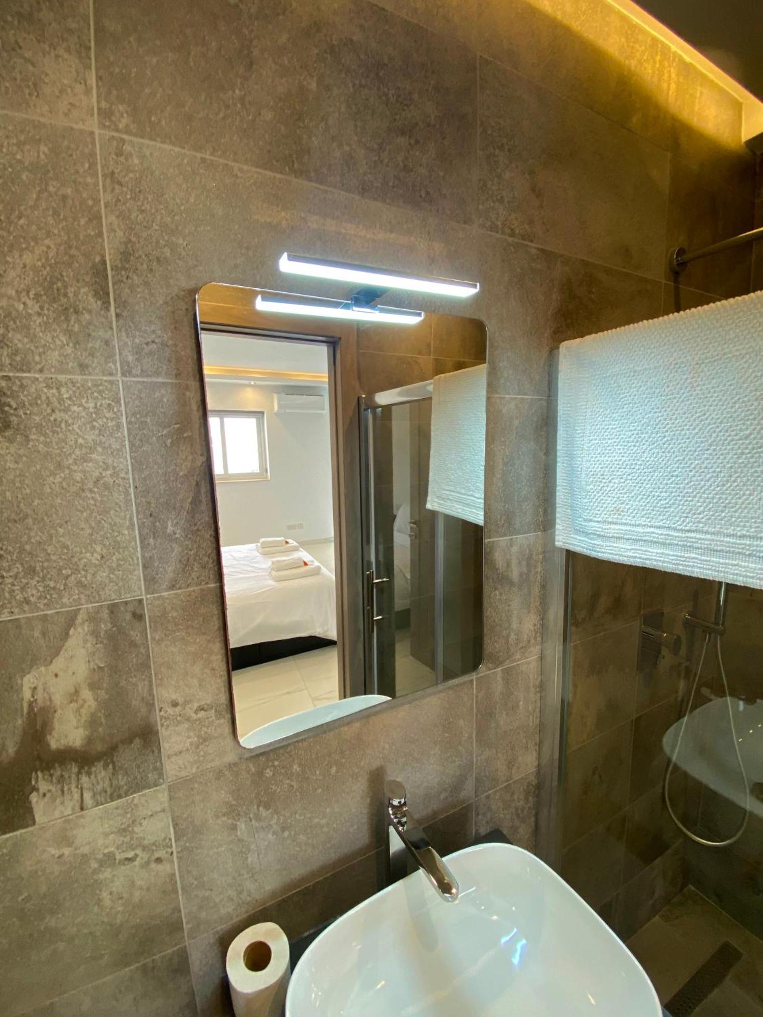 Tigne Sliema Three Bedrooms Apartment מראה חיצוני תמונה