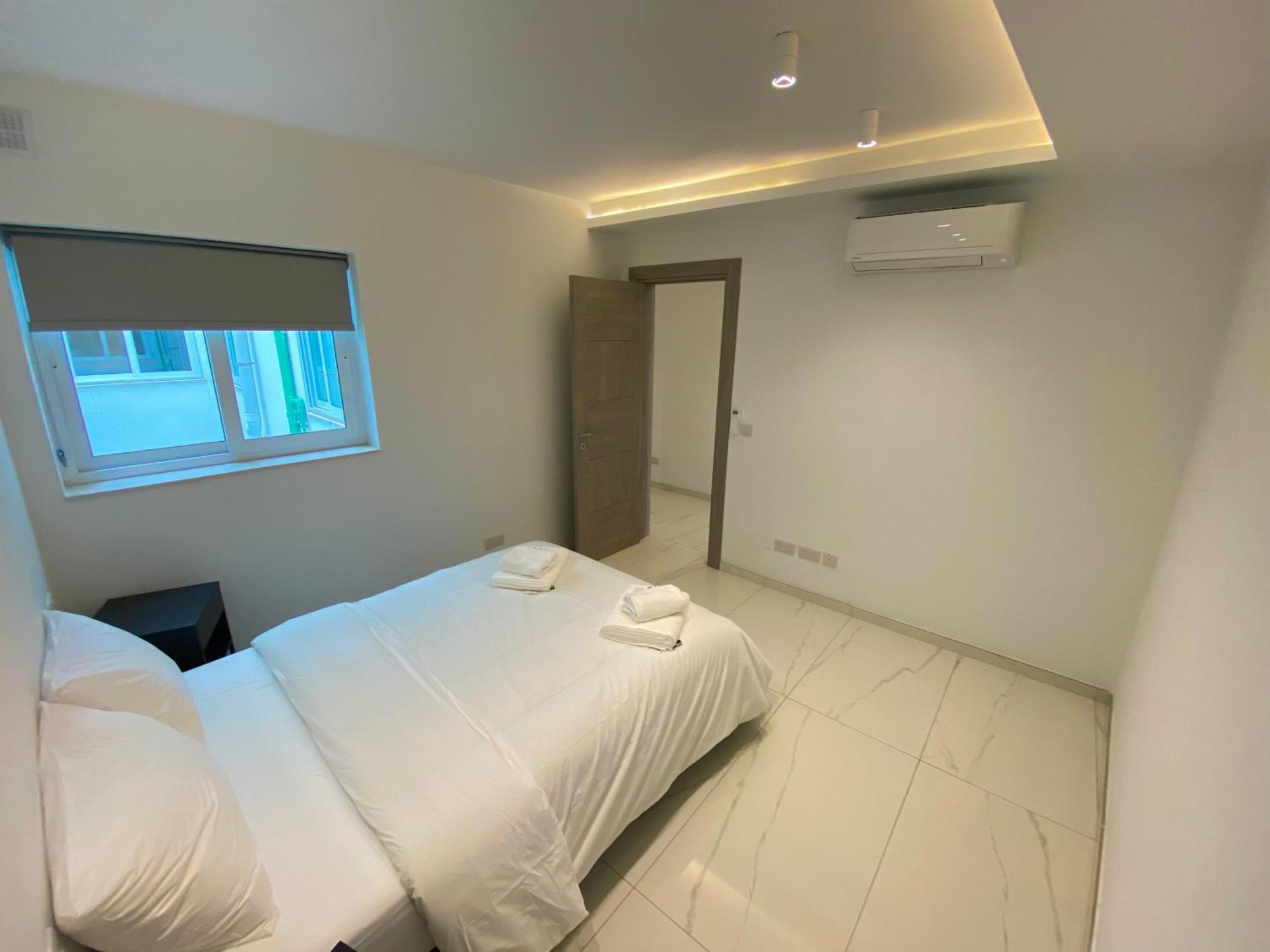 Tigne Sliema Three Bedrooms Apartment מראה חיצוני תמונה