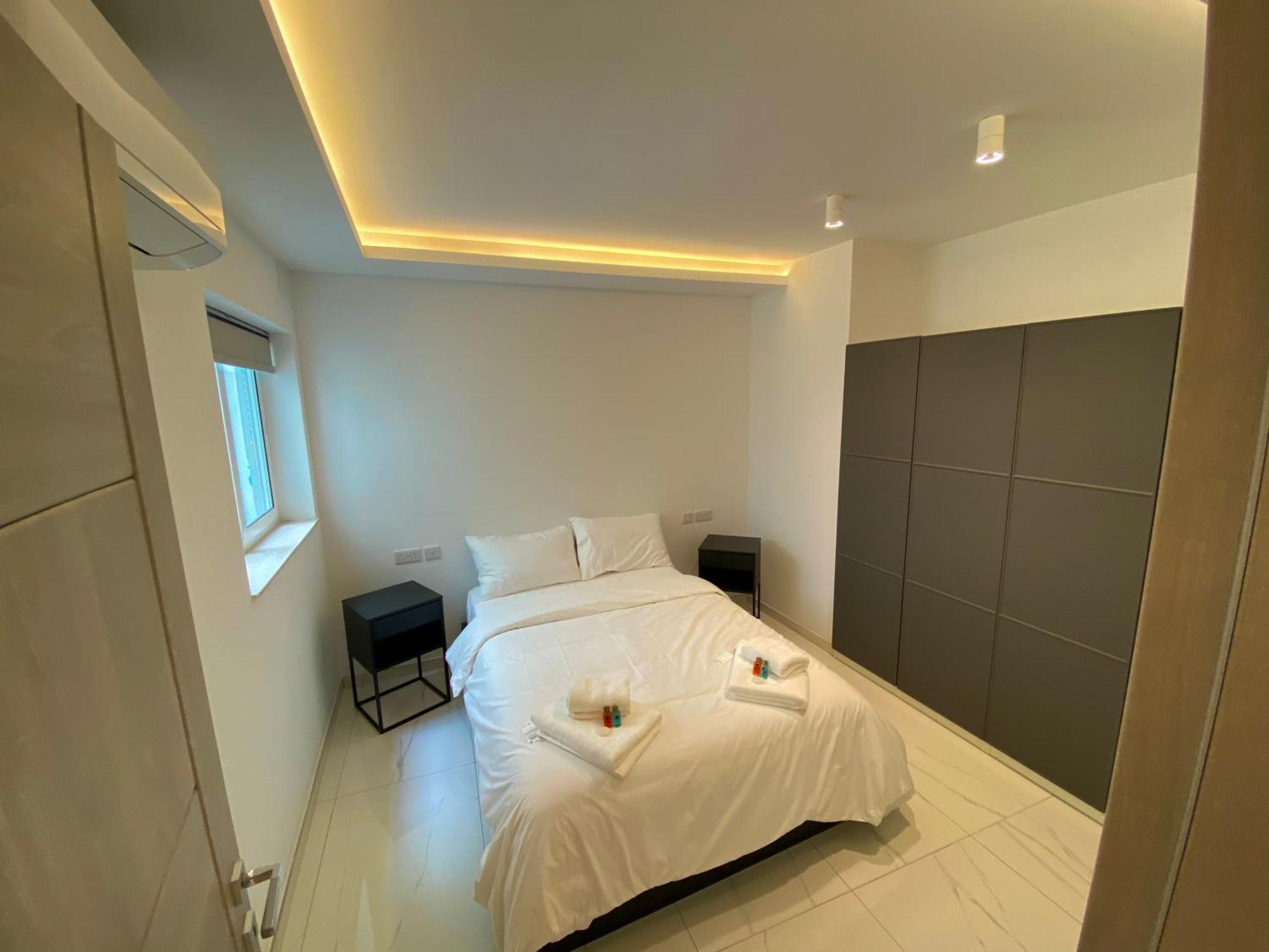 Tigne Sliema Three Bedrooms Apartment מראה חיצוני תמונה