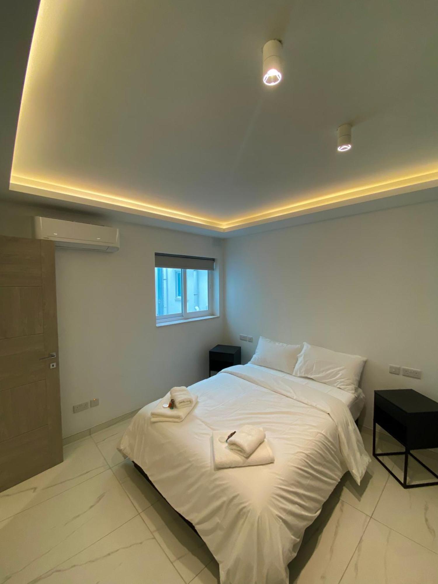 Tigne Sliema Three Bedrooms Apartment מראה חיצוני תמונה