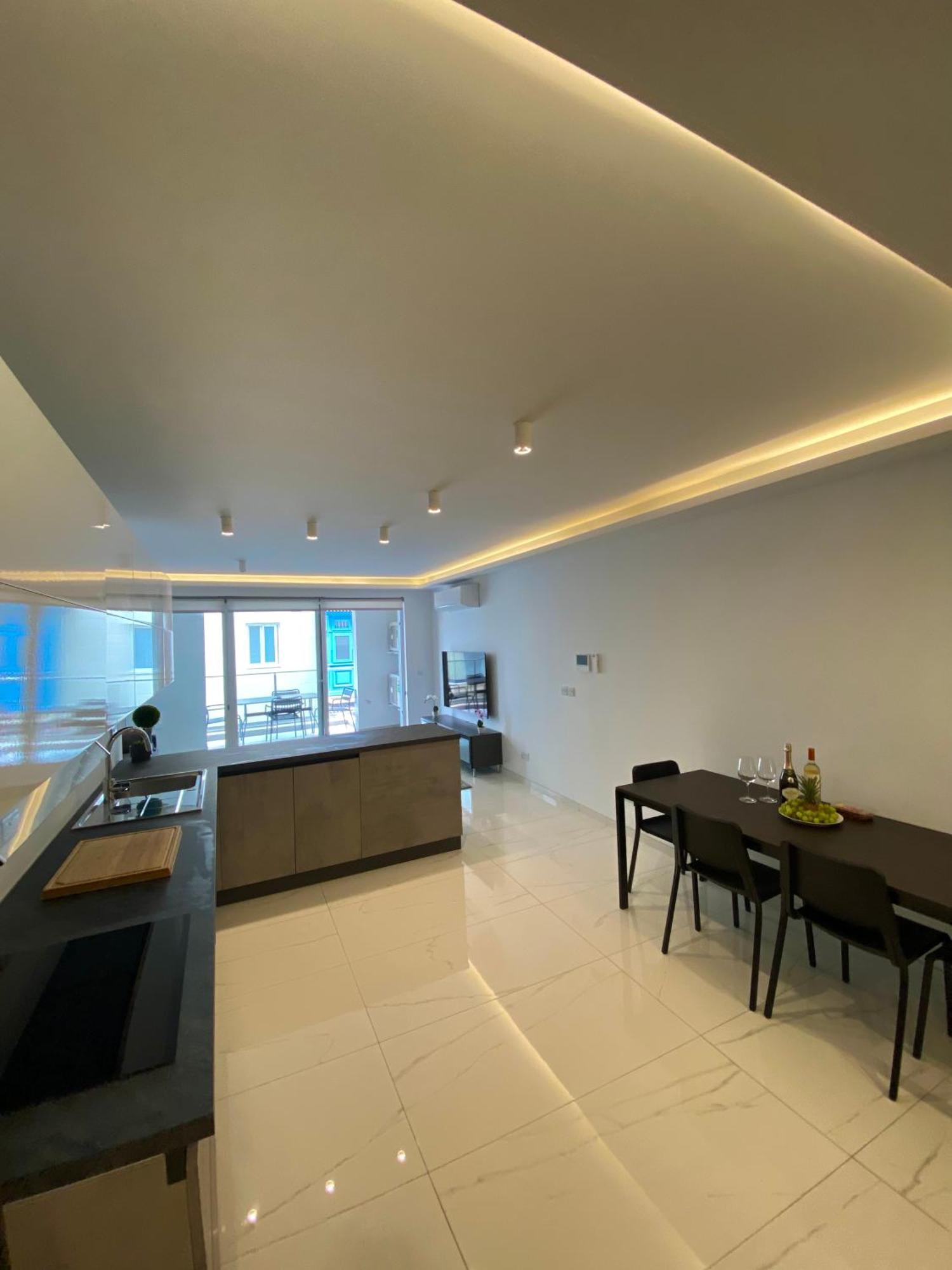 Tigne Sliema Three Bedrooms Apartment מראה חיצוני תמונה