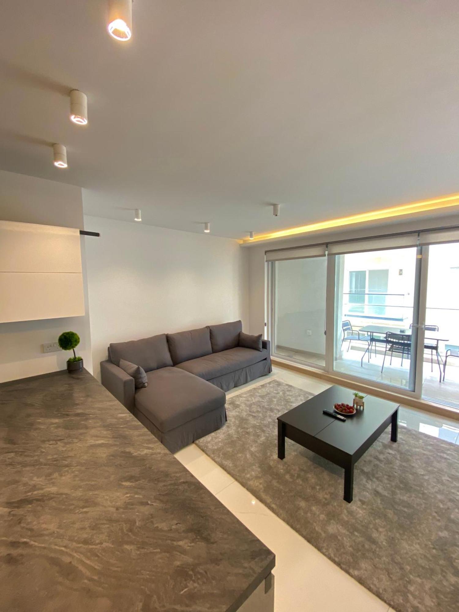 Tigne Sliema Three Bedrooms Apartment מראה חיצוני תמונה