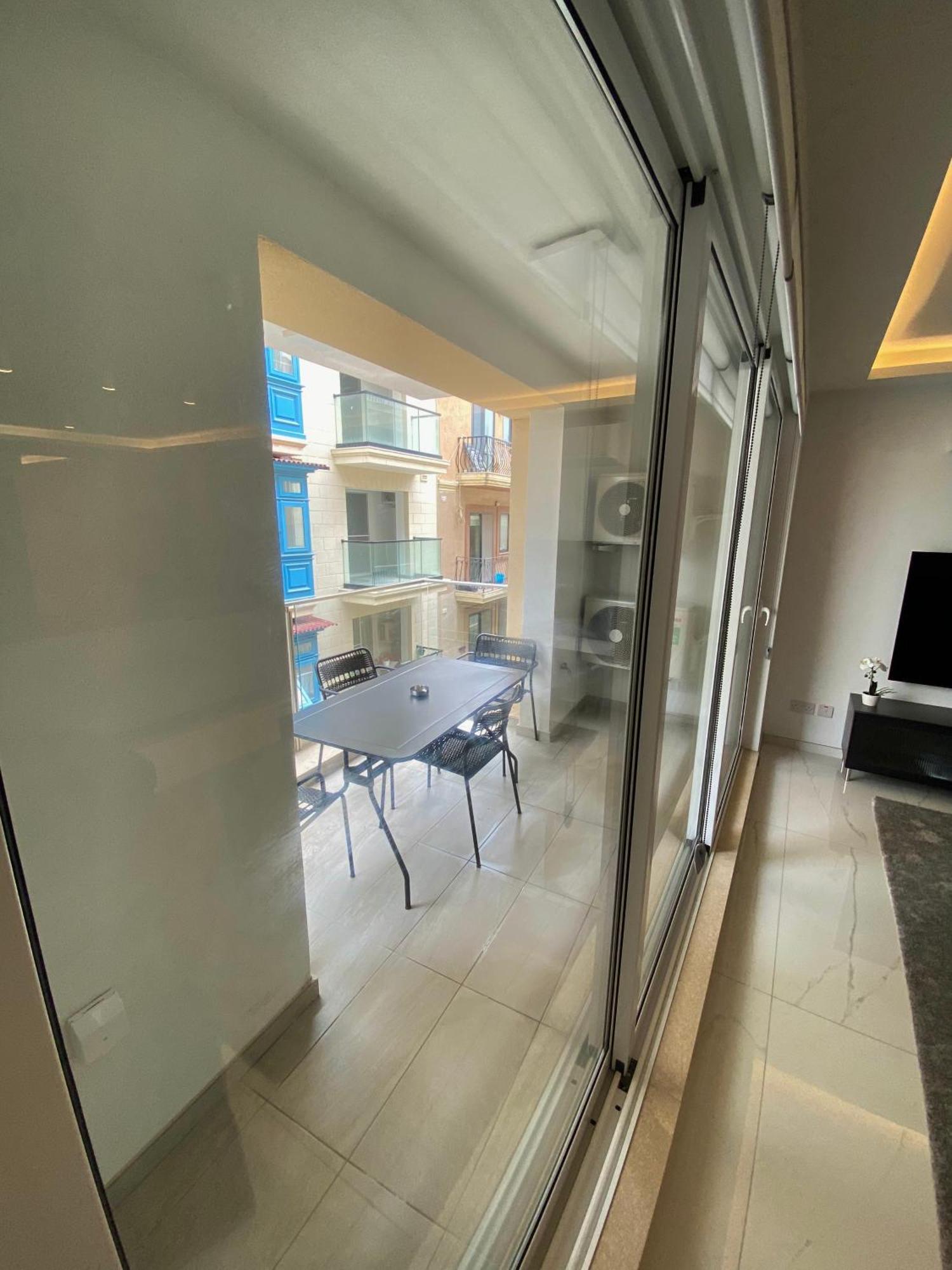 Tigne Sliema Three Bedrooms Apartment מראה חיצוני תמונה
