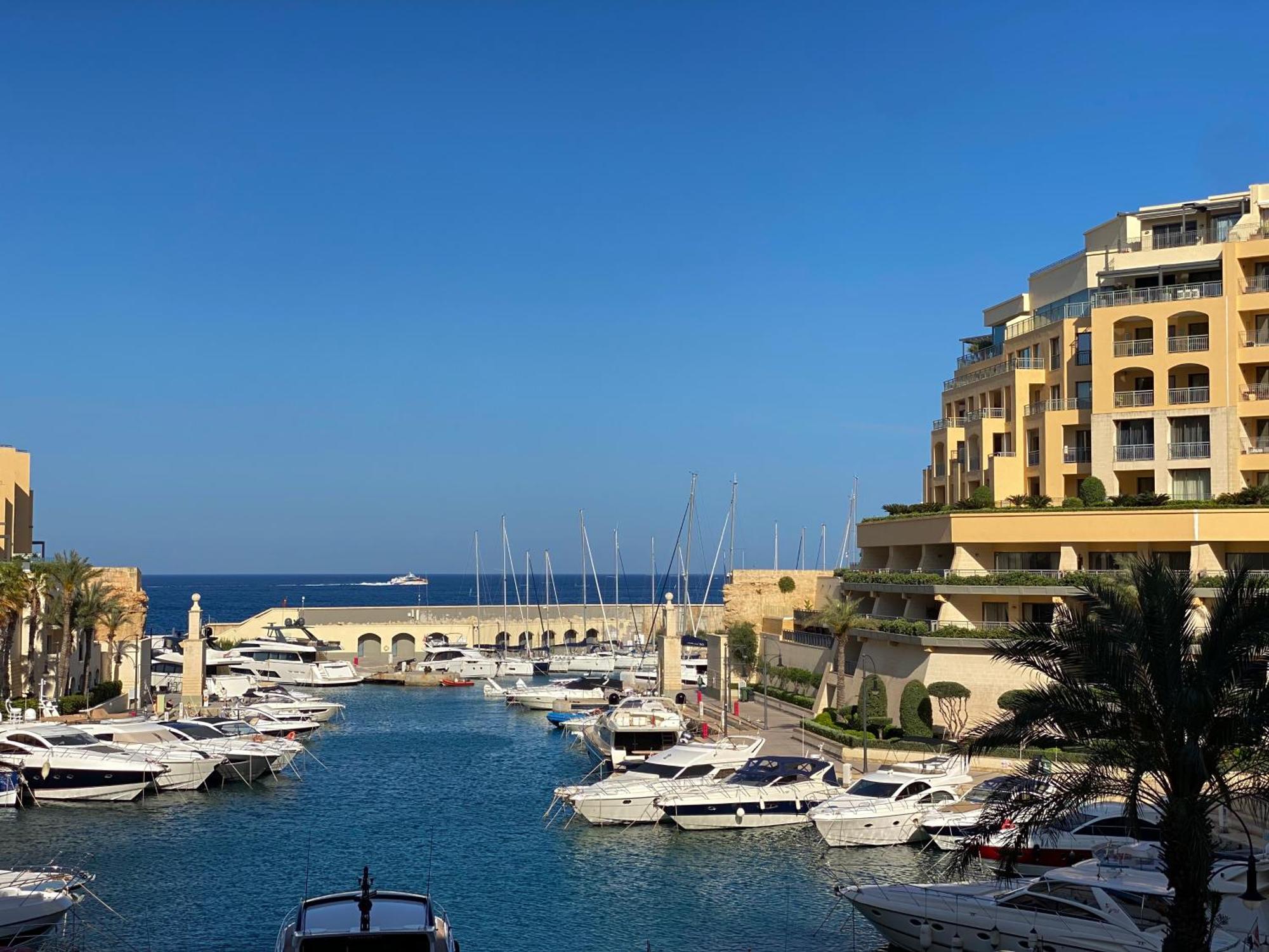 Tigne Sliema Three Bedrooms Apartment מראה חיצוני תמונה